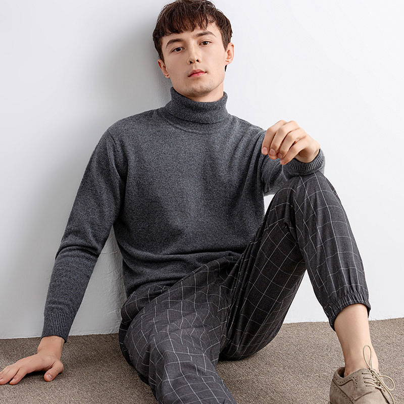 Moda de outono Must-have: Business V Sweater de pulôver pesco
